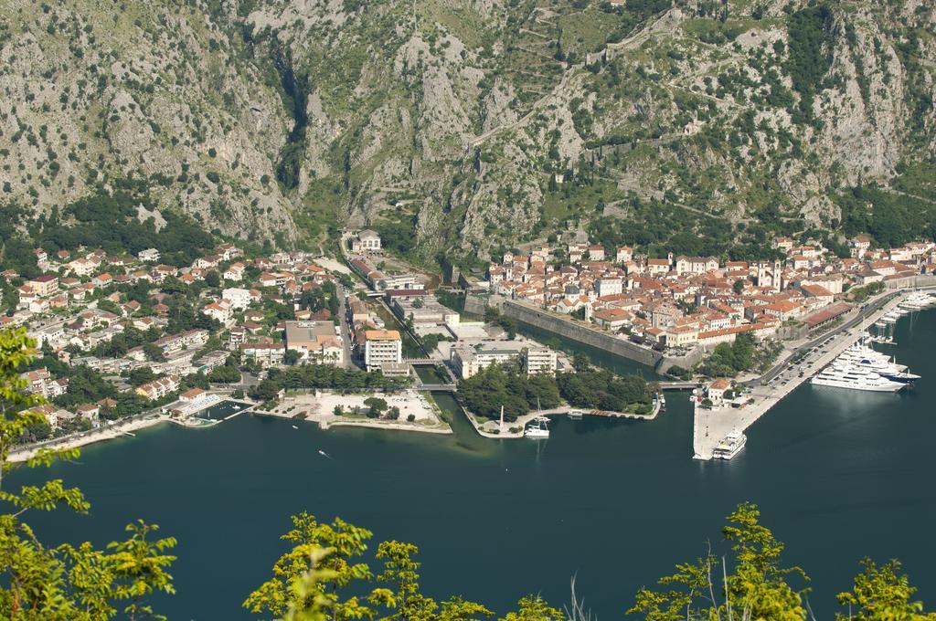 Apartment Nikolic Kotor Exterior photo
