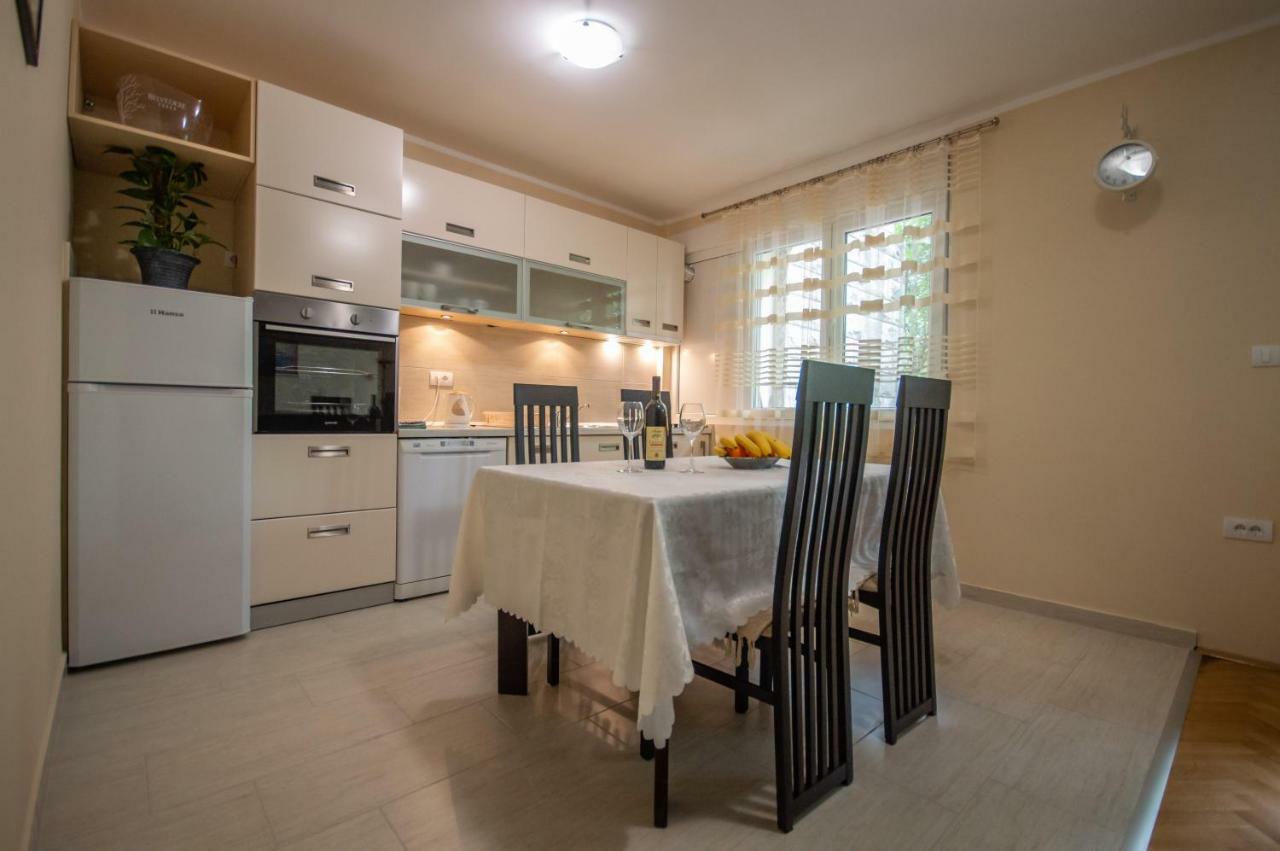 Apartment Nikolic Kotor Exterior photo
